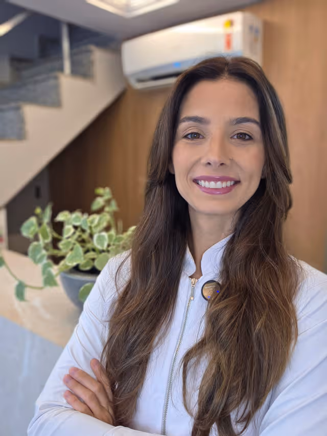 Dra. Carolina Neumann - Oftalmologista Veterinária